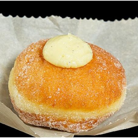 Bomboloni alla Crema – Italian Cream-Filled Donuts