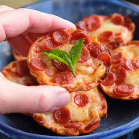 Mini Tortilla-Crust Pizzas