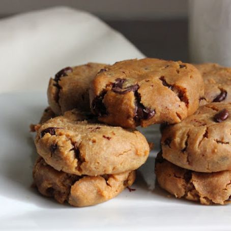 cookie - Gooey Peanut Butter Chocolate Chip Chickpea Cookies