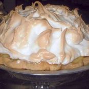 Homemade Lemon Maringue Pie