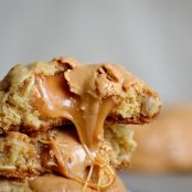 Brown Butter Oatmeal Cookies Filled with Caramel and Peanut Butter