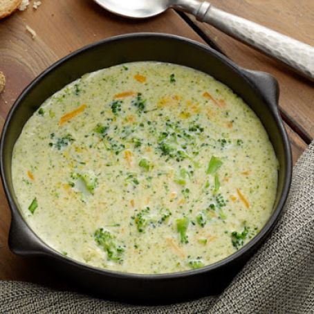Pioneer Woman: Broccoli Cheese Soup