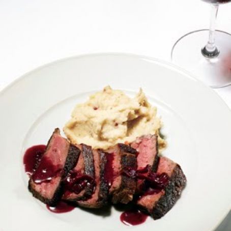 PAN SEARED STRIP STEAK w/RED WINE PAN SAUCE