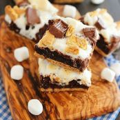 Ooey Gooey S’mores Brownie Bars