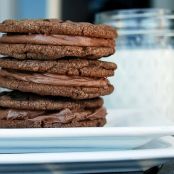 Nutella Sandwich Cookies with a Creamy Nutella Filling