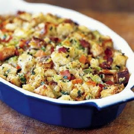 Crunchy Bread Stuffing with Bacon and Leeks