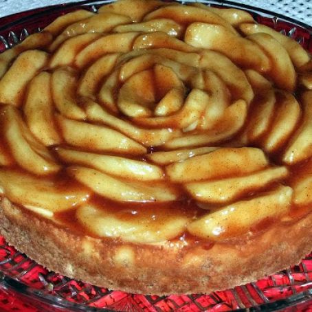 Cinnamon Apple Cheesecake