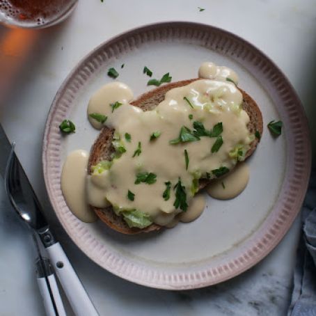 Welsh Rarebit with Melted Leeks