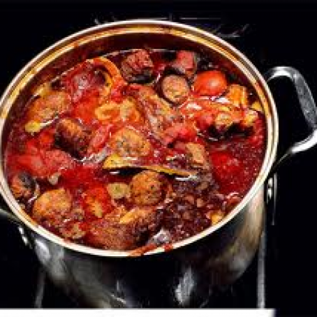 Sunday Sauce with Sausage and Braciole