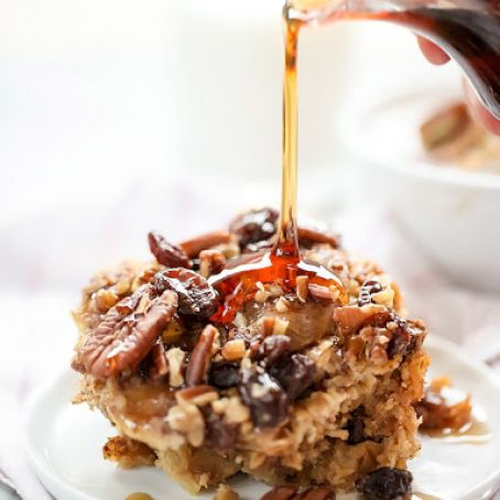 Slow Cooker Baked Oatmeal with Bananas and Nuts