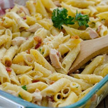 Chicken Carbonara Pasta Bake