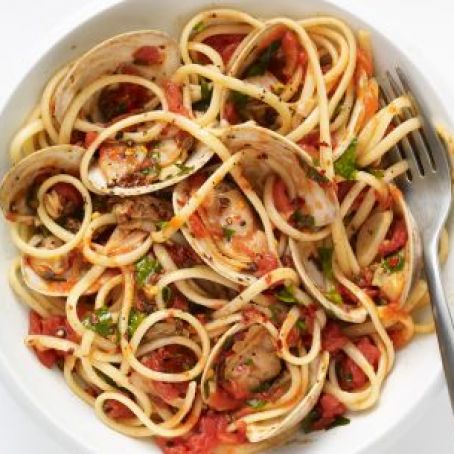 Linguine with Red Clam Sauce