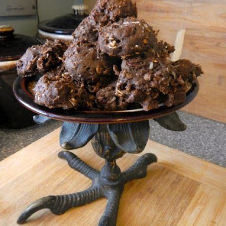 Chocolate Chocolate Chip Oatmeal Coconut Avocado Cookies