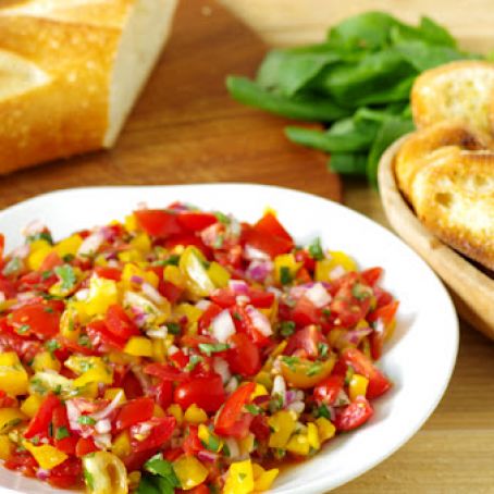 Salsa Italiana Cherry Tomatoes, Roasted Garlic, and Basil