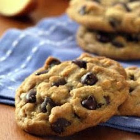 Giant Chocolate Chip Cookies