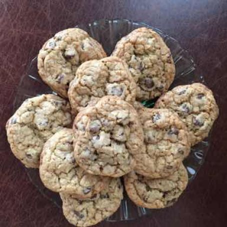 Chocolate Chip Oatmeal Cookies