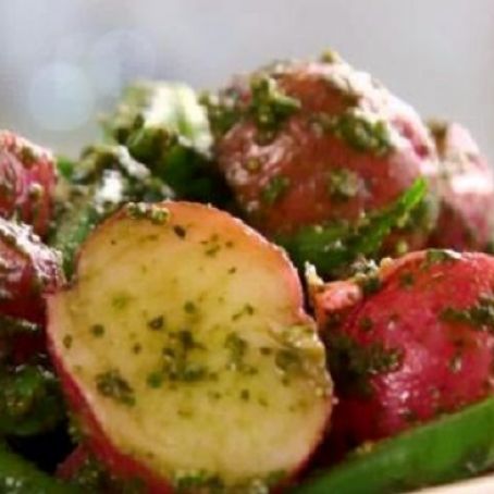 Potato Salad with Green Beans and Pesto