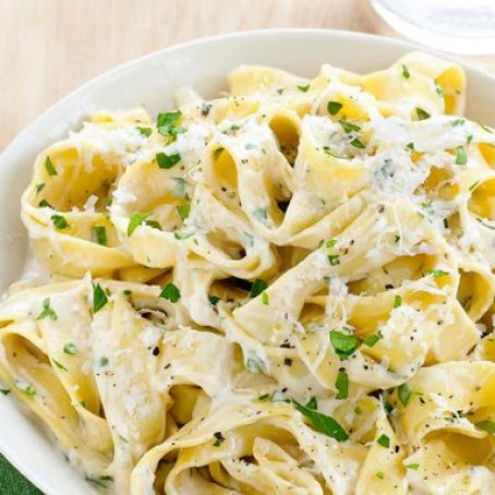 Low-Cal Fettuccine Alfredo