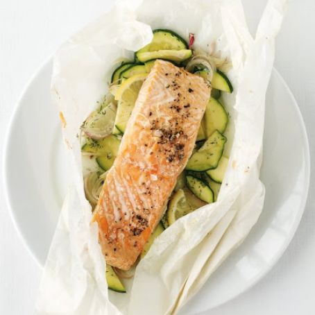 Salmon & Zucchini Baked in Parchment
