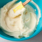The Best Cream Cheese Buttercream Frosting