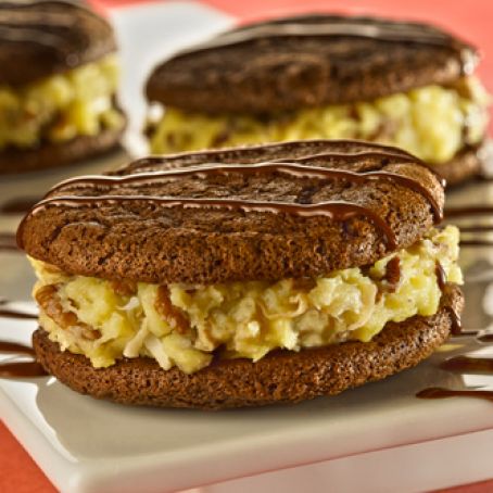 Chocolate Lovers Whoopie Pie