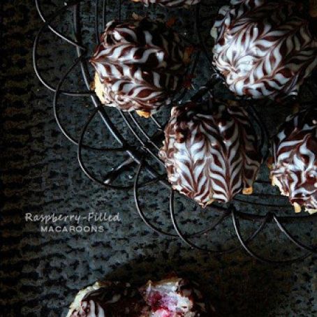 Raspberry-Filled Macaroons