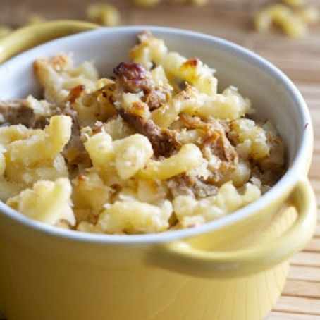 Mac and Smoked Cheddar w/Pulled Pork