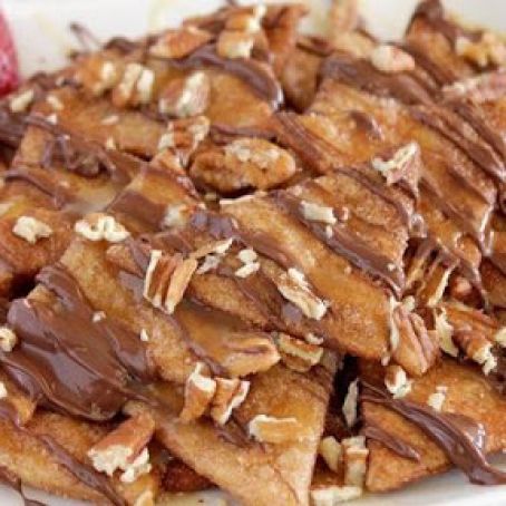 PIE CRUST DESSERT NACHOS