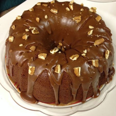 CHOCOLATE CHIP POUND CAKE