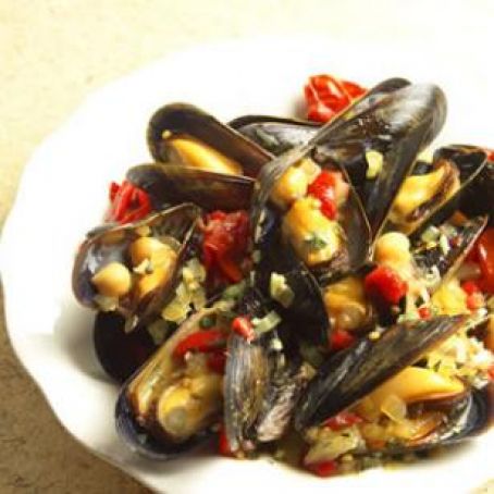Spanish Tapas-Inspired Mussels