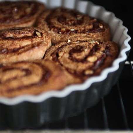 Cinnamon-Pecan Buns or Braided Wreath