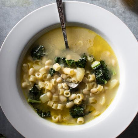 Lemony Soup with White Beans, Kale and Pasta
