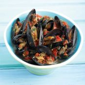 Spicy Mussels with Tomato and Basil