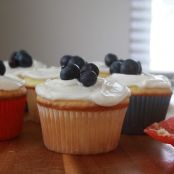 Sour Cream Cupcakes (4th of July)