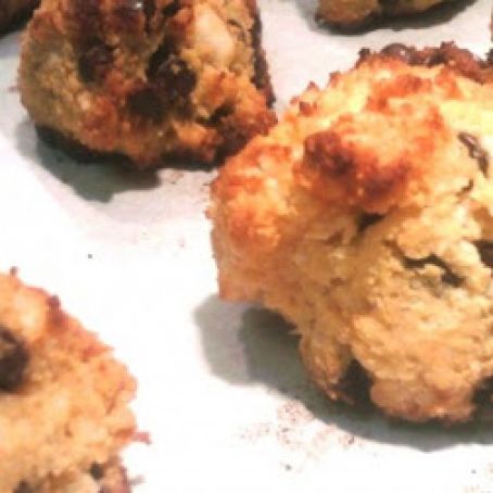 Paleo Coconut Chocolate Chip Cookies from PaleOMG