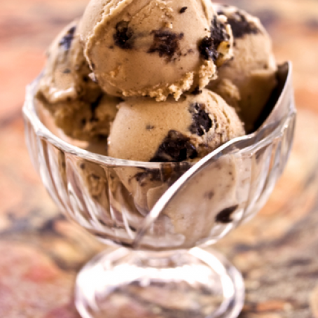 Caramel-Cinnamon Ice Cream with Black Gingerbread Chunks
