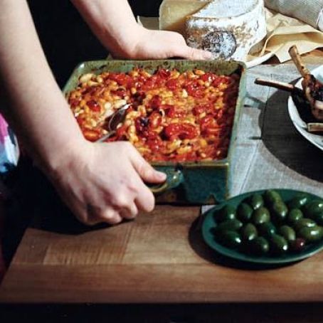 TUSCAN BEANS IN TOMATO RAGU
