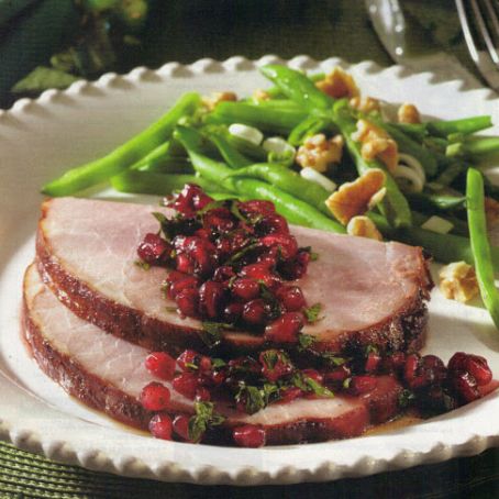 TOASTED CINNAMON-GLAZED HAM WITH POMEGRANATE RELISH