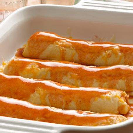 Easy Chicken Enchilada Crescent Bake