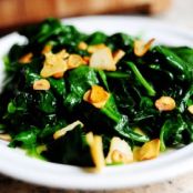 Spinach with Garlic Chips