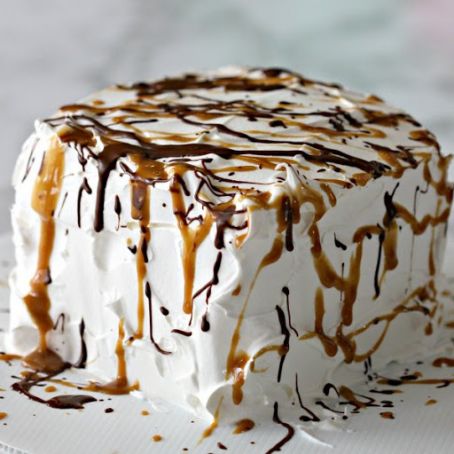 EASY ICE CREAM CAKE