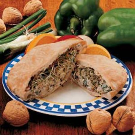 Nutty Chicken Pita Sandwiches Recipe