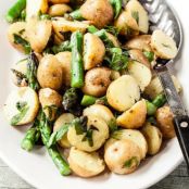 Baby potatoes with asparagus and caper dressing