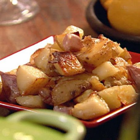 Garlic Roast Potatoes*