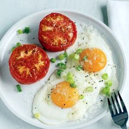 Fried Eggs With Broiled Tomatoes recipe | Real Simple Recipes