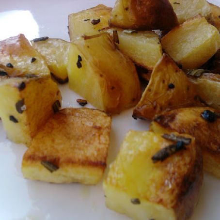 Home-Style Potatoes with Garlic and Rosemary