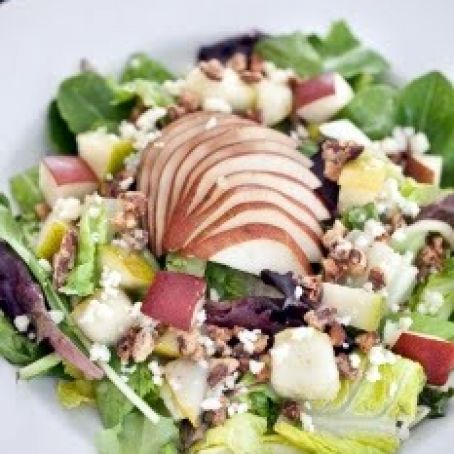 Mixed Greens with Pears, Roquefort, Pecans and Celery-Seed Vinaigrette