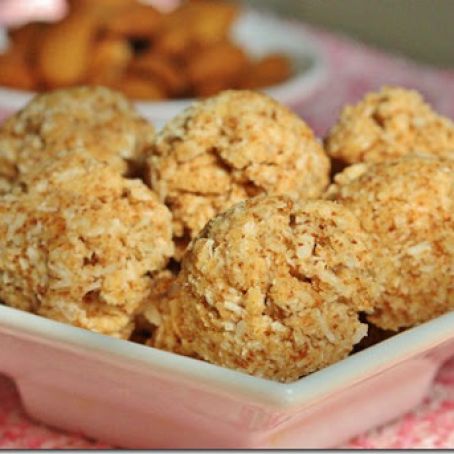 Coconut Macaroons (Vegan/Sugar Free)