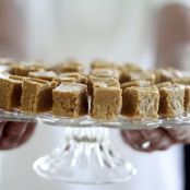 Peanut Butter Mallow Fudge (talkchowplayhouse)