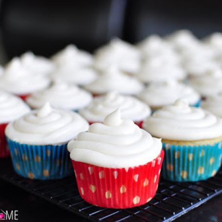 Best Ever Vanilla Texas Sheet Cake Cupcakes With Cream Cheese Frosting